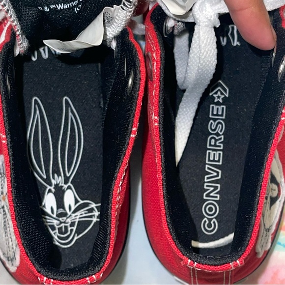 Converse Looney Tunes x Chuck Taylor All Star 80th Anni. Size Men 7 Womens 9 NIB - Picture 7 of 8